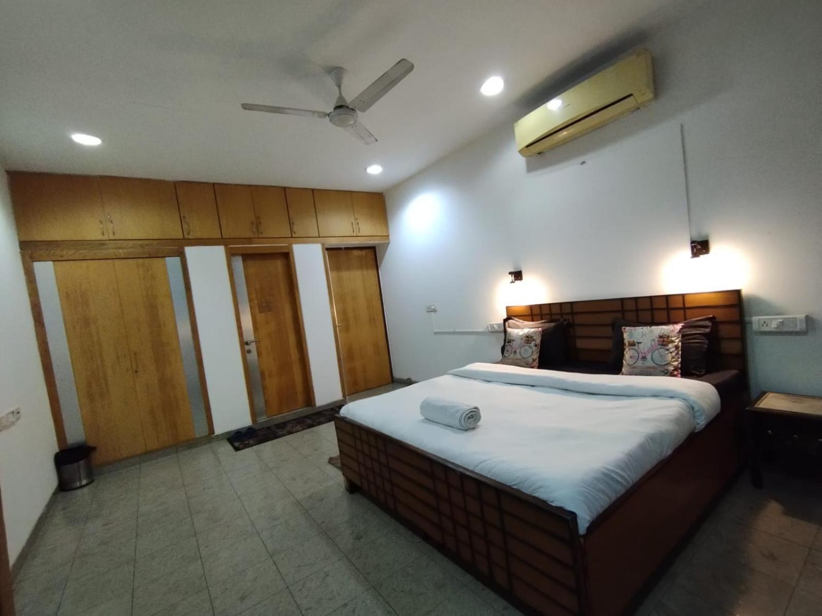 A Sleepy Fox Hostel Yeni Delhi Dış mekan fotoğraf