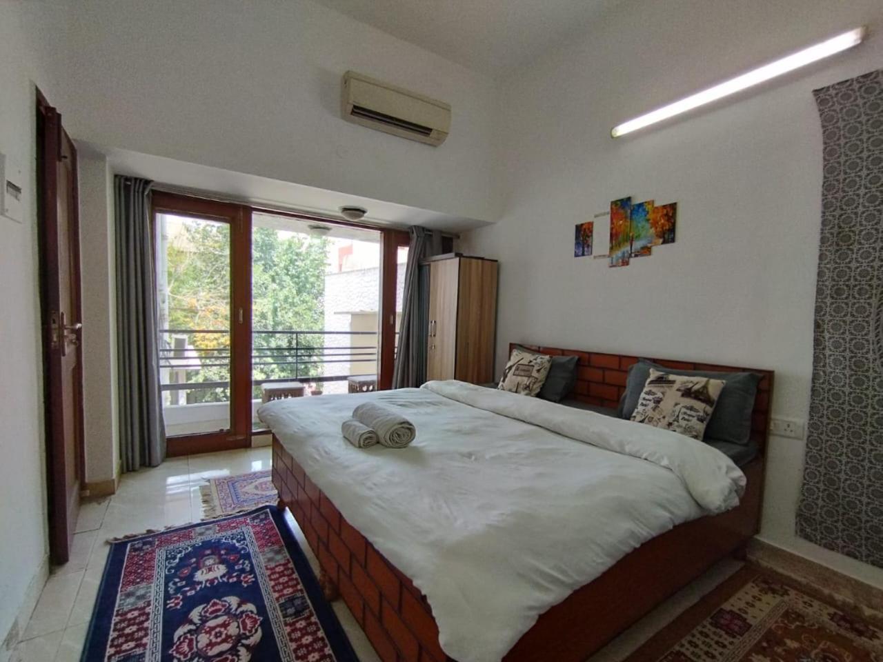 A Sleepy Fox Hostel Yeni Delhi Dış mekan fotoğraf